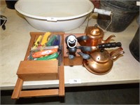 2 COPPER TEA KETTLES, BATHROOM DECOR