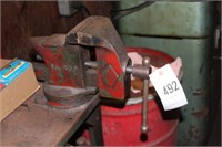 NO. 450 TABLE VISE