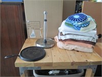 cast iron pan, towels