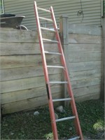 fiberglass ladder 10'