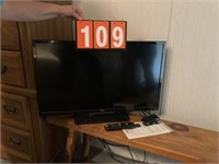 32" LG Flat Screen TV w/ Remote