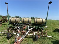 John Deere 7000 planter