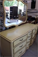 Drexel Furniture Dresser And Mirror (22x64x75")