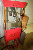 Roiling Popcorn Machine w/bags; Powers on