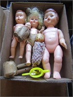 BOX WITH SMALL DOLLS