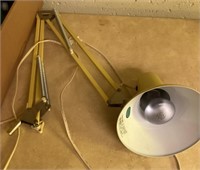 Yellow adjustable work lamp
