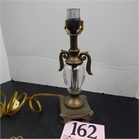 BRASS TABLE LAMP 12 IN