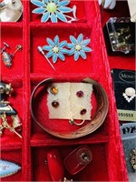 Loaded Jewelry Box! lots of nice Jewelry, even