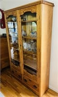 Very Nice Oak Cabinet, 4 Shelves, 2 Drawers,