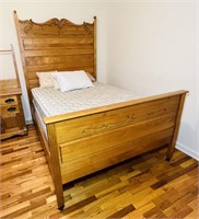 Oak Full Size Bed with Sealy Comfort Series