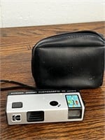 Kodak pocket instamatic 10 camera w case