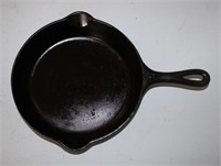 antique Griswold #6 699 frying pan