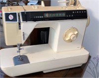 Singer Sewing Machine - 290C