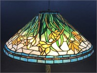 Tiffany Daffodil style stained glass lamp w/ shade