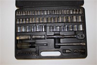 Rare Mr. Goodwrench ratchet and socket set USA 3/8
