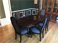 Henredon Dinning Table w/ 6 Chairs