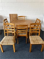 Vintage dining room table with leaf and six chairs