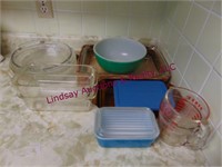 Group of Pyrex dishes SEE PICS