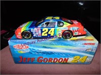 4 diecast 1:24 stock cars Jeff Gordon & Jimmie --