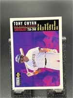 1996 UPPER DECK CHOICE TONY GWYNN CARD