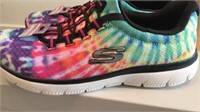 Women’s Tie Dye Sketchers Size 6.5 NWT