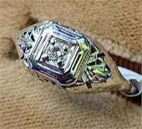 Ladies Antique Diamond Solitaire Ring