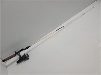 Shimano R2000 4.1:1 Reel & Zebco 1070 Fishing Rod