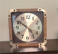 Sparta Quartz Desk clock