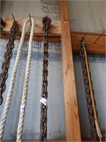APROX 16' LOG CHAIN WITH HOOKS