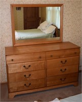 (B2) Mengel Furniture 8-Drawer Mirrored Dresser
