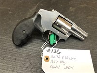Smith & Wesson 357 Magnum Revolver S.S.