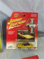 8 Johnny Lightning Vehicles