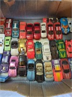 2 Hot Wheels Displays and a Flat of Cars