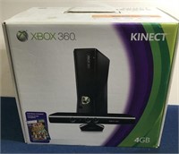 Xbox 360 Kinect 4GB w/ Box