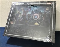 Sealed Marvel Avengers Illuminated 3D Gift Set