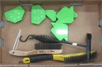 (6) Welding magnets, brush, welding hammer.