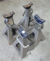 (4) Jack stands. (2) Are Acdelco 2 ton and (2) 3