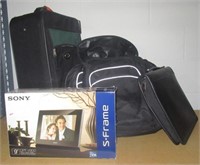 Group that includes Sony digital picture frame,