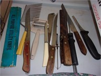 KNIVES AND UTENSILS