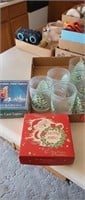6 CHRISTMAS TREE DECORATIVE GLASSES, TWO BOXES OF