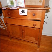 ANTIQUE OAK WASH STAND WITH SERPENTINE FRONT,
