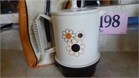 VINTAGE REGAL ELECTRIC COFFEE POT WITH COVER
