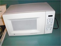 GE Microwave Oven