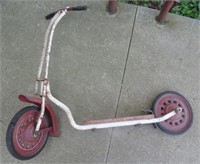 Vintage Red/White Scooter.