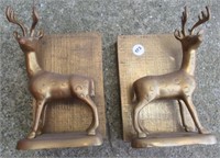 Pair of Deer Bookends. Measure: 7" T x 4.5" W.