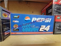 4 diecast 1:24 Jeff Gordon #24 race cars SEE PICS