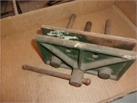 HAND SAW AND METAL CLAMP