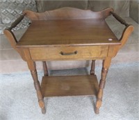 Vintage Wood Wash Stand. Measures: 31"H x 28"W x