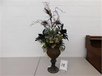 Wicker And Metal Vase With Arrangement (Store)