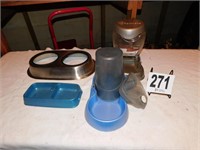 Stainless Food And Water Holder, Plastic Food And